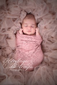 heritage du temps photographie bébé rose.jpg